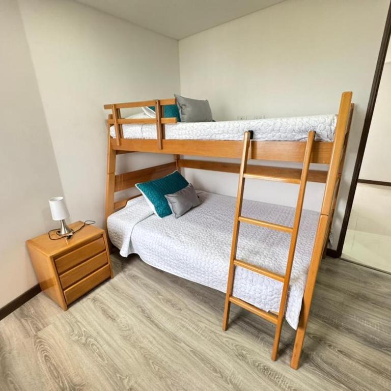 Fundadores Apartment with balcony, pool, gym - Three-Bedroom Apartment - 68