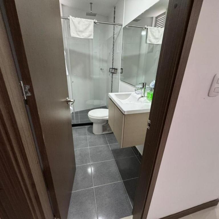 Fundadores Apartment with balcony, pool, gym - Three-Bedroom Apartment - 78