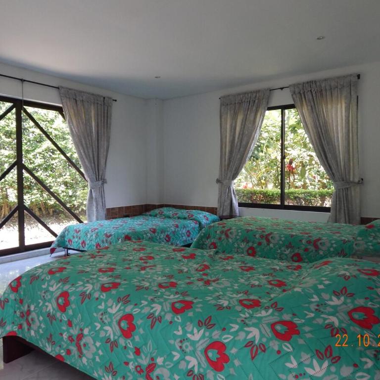 Villa campestre en conjunto residencial - Villa de 3 dormitorios - 37