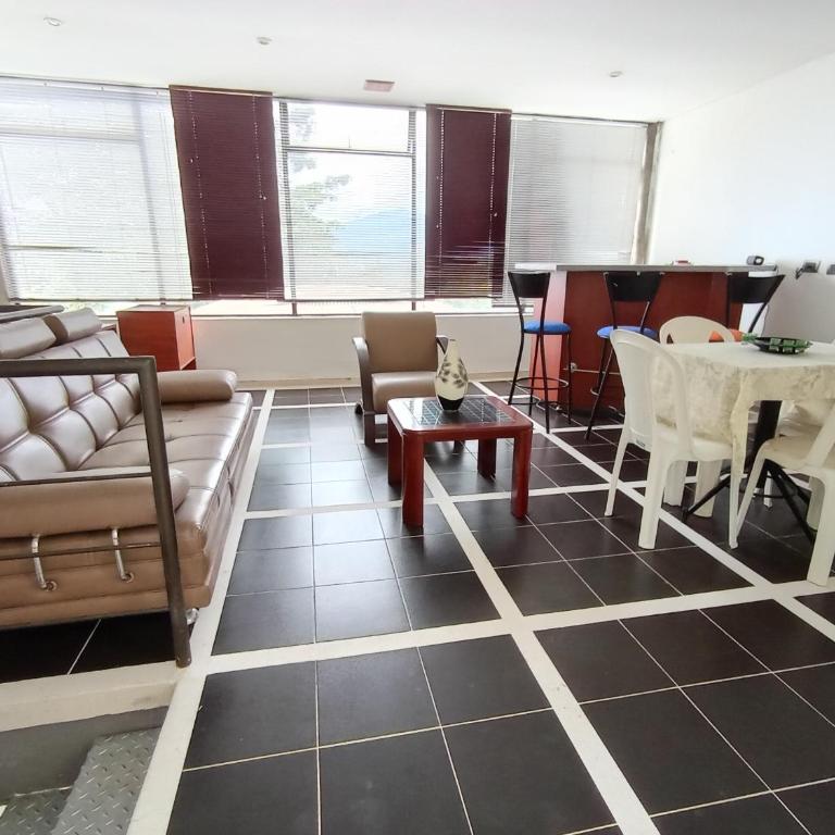 Villa campestre en conjunto residencial - Villa de 3 dormitorios - 43