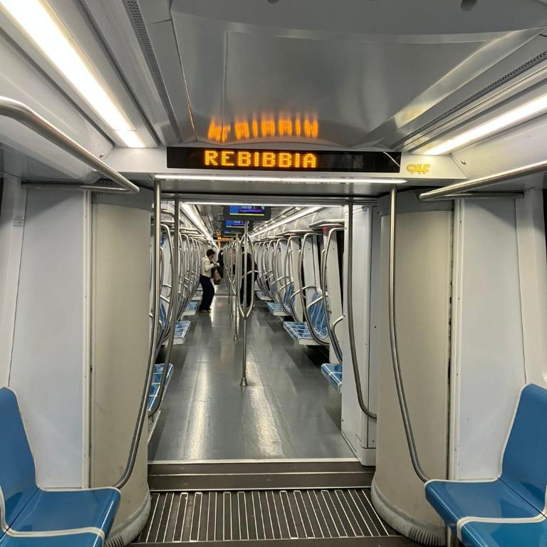 Rebibbia Guest Art 2 Metro B - Appartamento con 1 Camera da Letto - 25