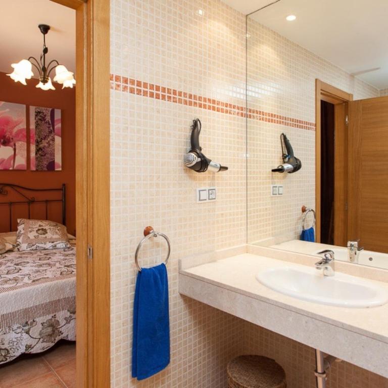 Villa Romana - Five-Bedroom Villa (10 Adults) - 37