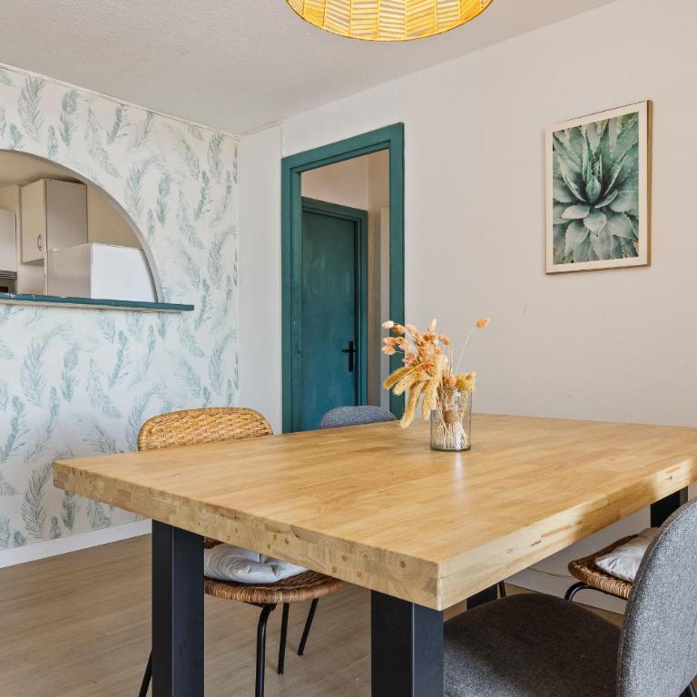 Terraza luminosa, céntrico, a 10 min de la playa - Apartamento de 1 Dormitorio con balcón y vistas a la ciudad - 12
