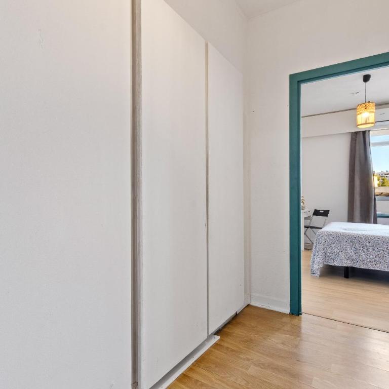 Terraza luminosa, céntrico, a 10 min de la playa - Apartamento de 1 Dormitorio con balcón y vistas a la ciudad - 13