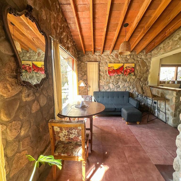 Casa de piedra con jardin y pileta - privada - Casa con 1 dormitorio - 4