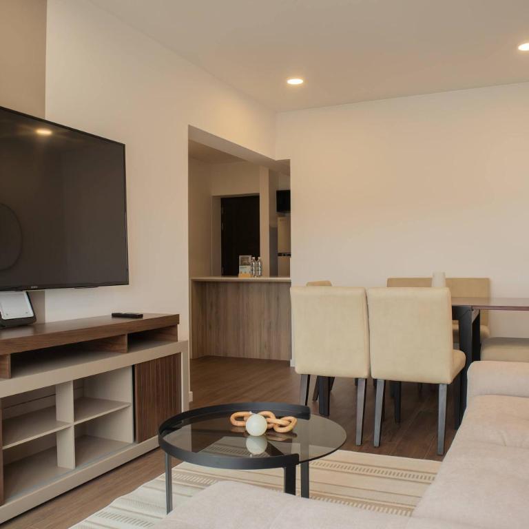 Signature Balcony 2BR in Miraflores - Apartment - 12