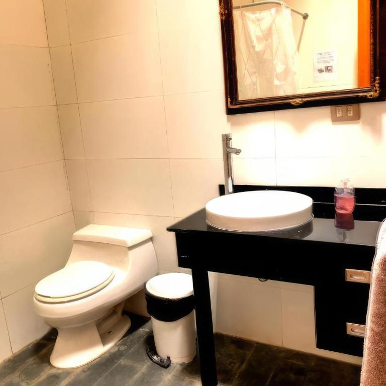 La Chimba Hostel - Cama en habitación compartida femenina de 6 camas - 2