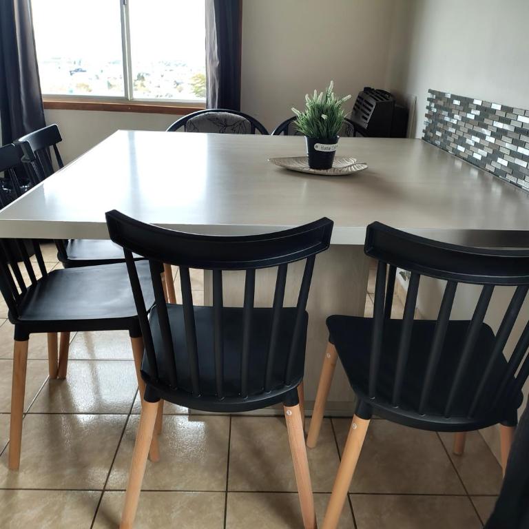 Ushuaia Magnifica, Depto con increíble vista a las montañas PA con patio y alexa - Apartamento de 2 dormitorios - 18