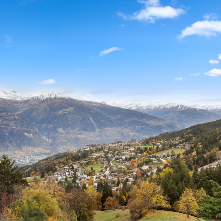 Crans-Montana 6 pers, grand appart rénové avec balcon, vue & parking - Appartement 3 Chambres - 47
