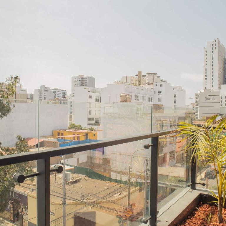 Modern Cozy 3BR with Terrace in Miraflores - Apartment - 3