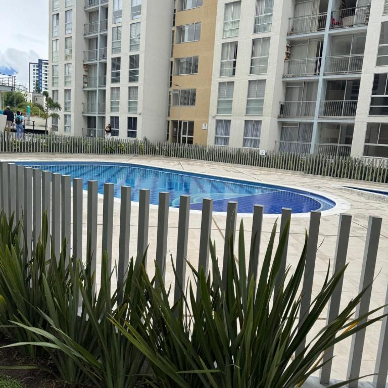 Hermoso apartamento al norte de Armenia con parqueadero - Three-Bedroom Apartment - 16