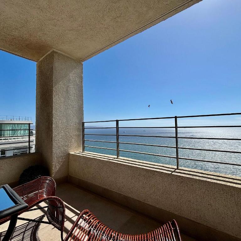 Stunning Oceanfront Apartment in Reñaca - Apartment - 4