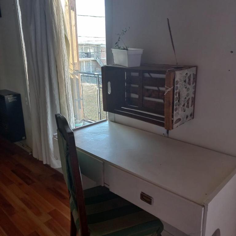 Amplio Monoambiente semicéntrico Brizas del Sur - One-Bedroom Apartment - 1