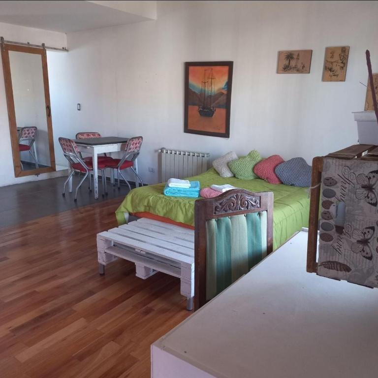 Amplio Monoambiente semicéntrico Brizas del Sur - One-Bedroom Apartment - 3