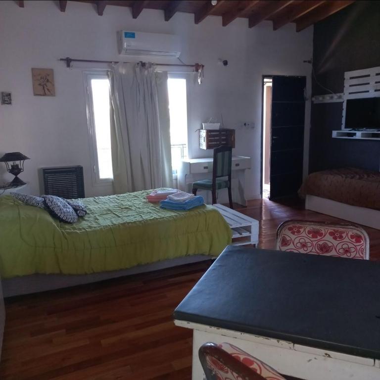 Amplio Monoambiente semicéntrico Brizas del Sur - One-Bedroom Apartment - 7