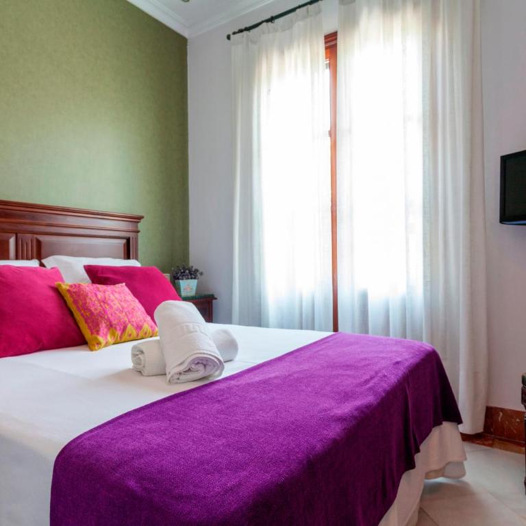 Hotel Baco - Habitación Doble con baño - 2 camas - 6