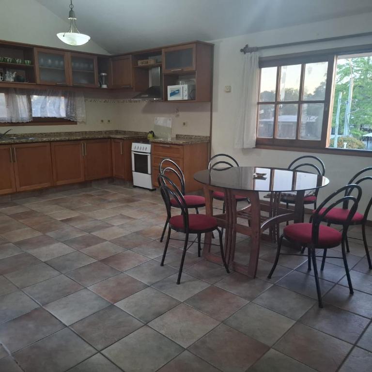 Casa en Piriápolis para ocho personas grande y luminosa - Villa - 20