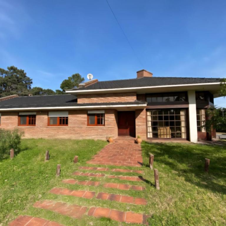 Casa en Piriápolis para ocho personas grande y luminosa - Villa - 22