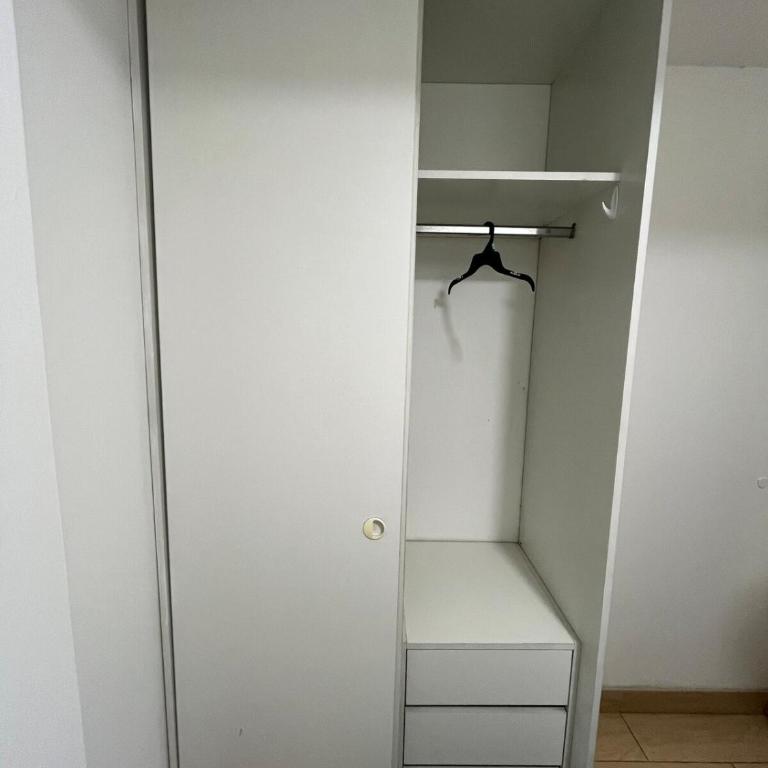 Apartamento moderno a 5 minutos de Plaza Norte - Three-Bedroom Apartment - 24