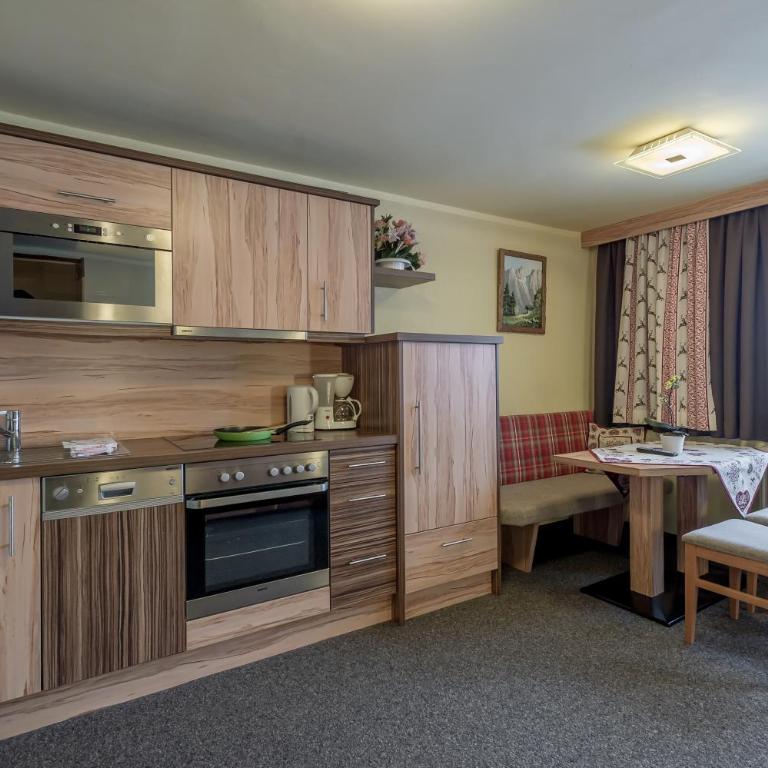 Ferienwohnungen Haus Daheim - Apartment mit Balkon - 6