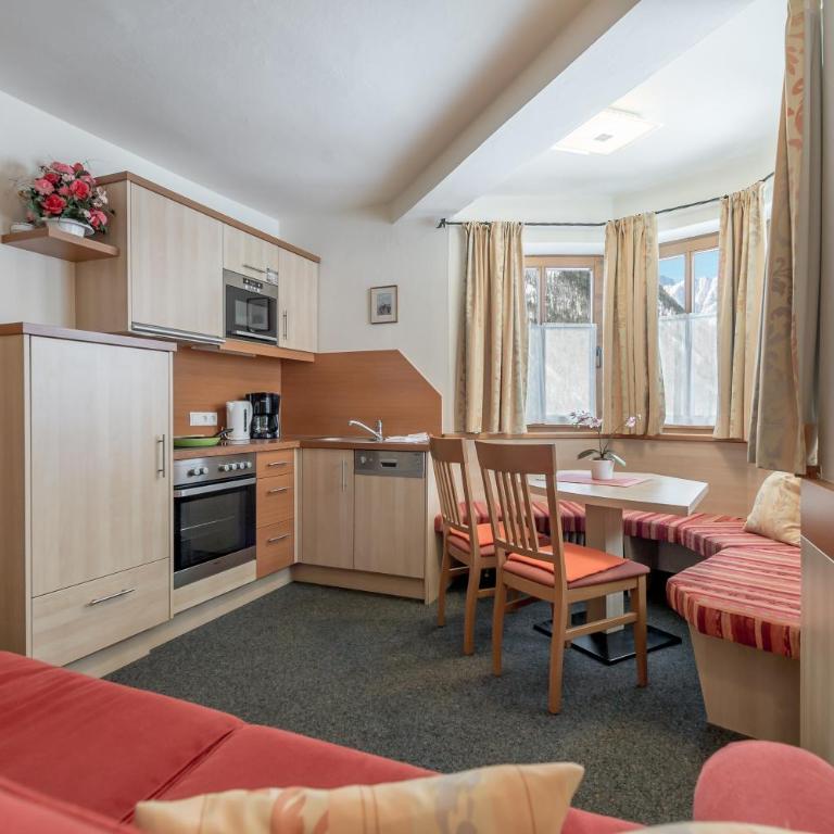 Ferienwohnungen Haus Daheim - Apartment mit Balkon - 2