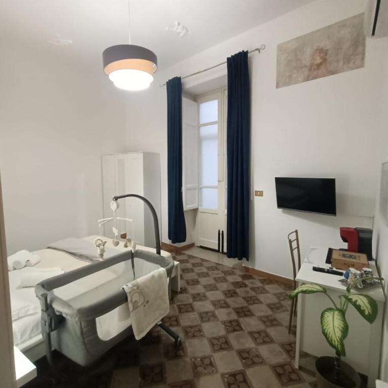 Thalia - Double Room with Private Bathroom - 4