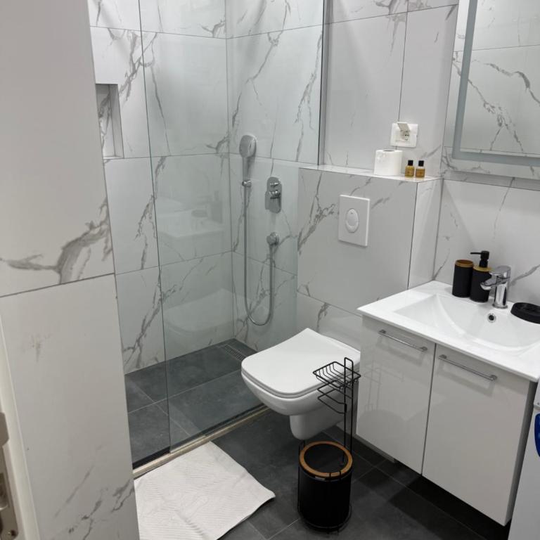 Aparthotel Villa Primafila - Standardna Dvokrevetna Soba sa Bračnim Krevetom - 8