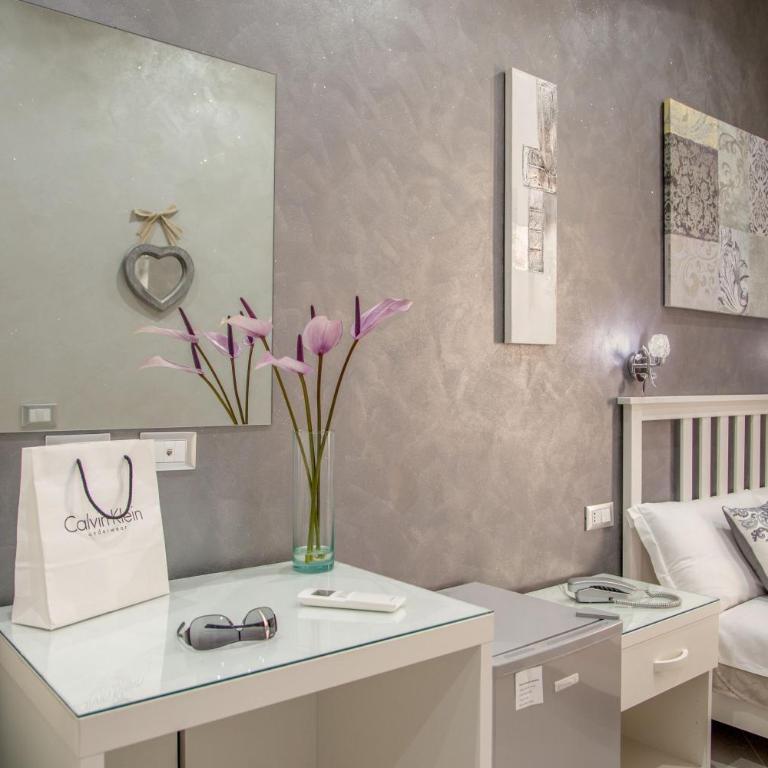 Frattina Grand Suite Guesthouse - Camera Matrimoniale Economy - 6