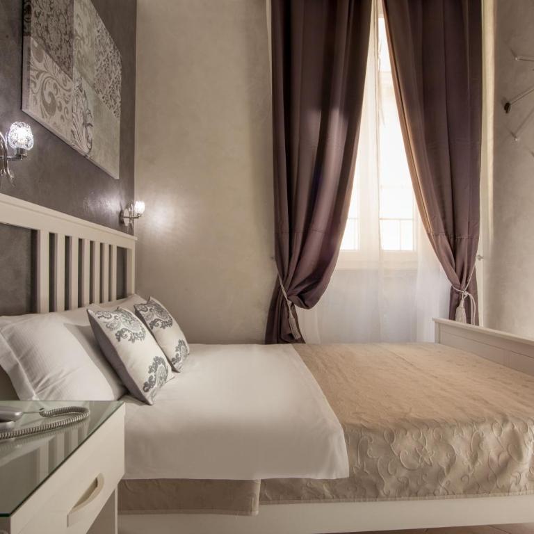 Frattina Grand Suite Guesthouse - Camera Matrimoniale Economy - 4