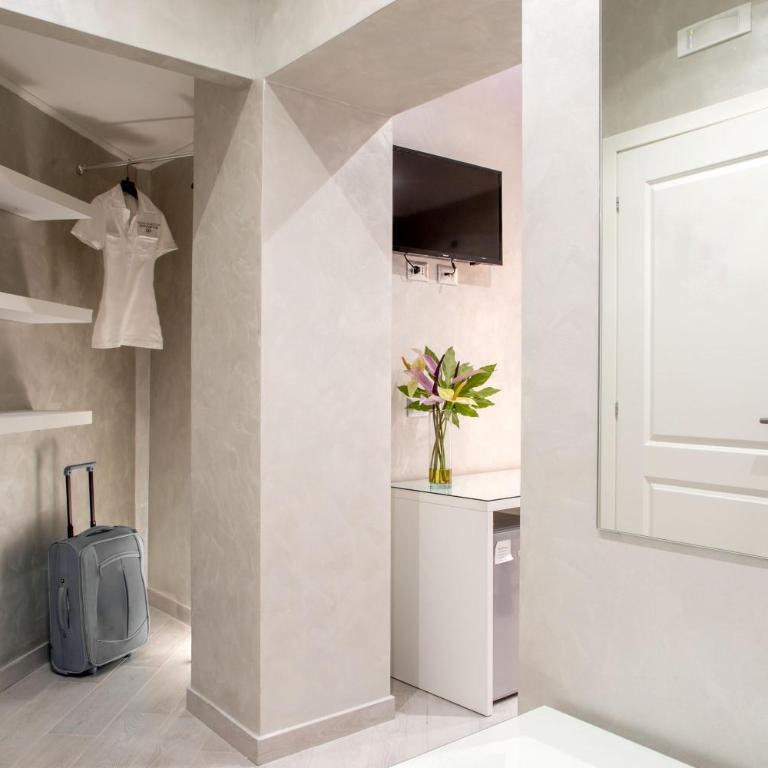Frattina Grand Suite Guesthouse - Camera Tripla Deluxe - 2