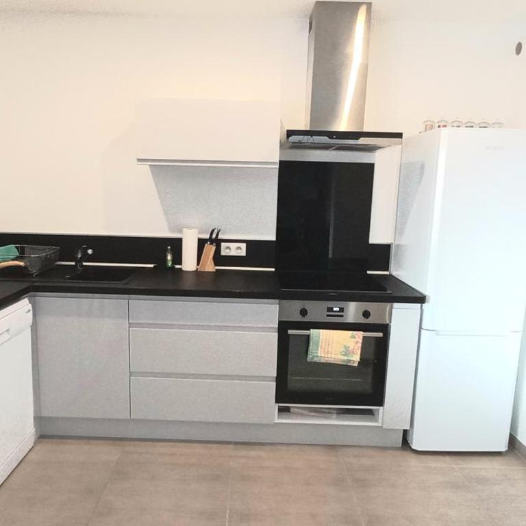 Luxueux appartement dans propriété contemporaine, jardin privatif, piscine - Apartment mit 2 Schlafzimmern - 11