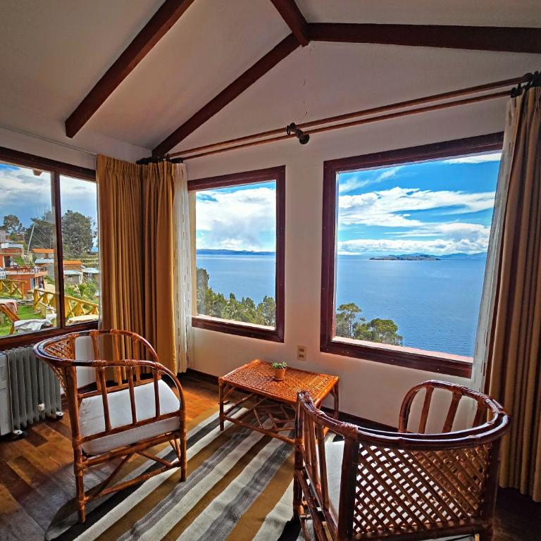 Utasawa - Habitación con cama extragrande y vistas al lago - 3