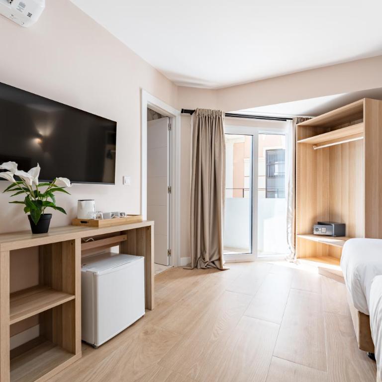 Blanca Maris - Habitación Triple con balcón - 5
