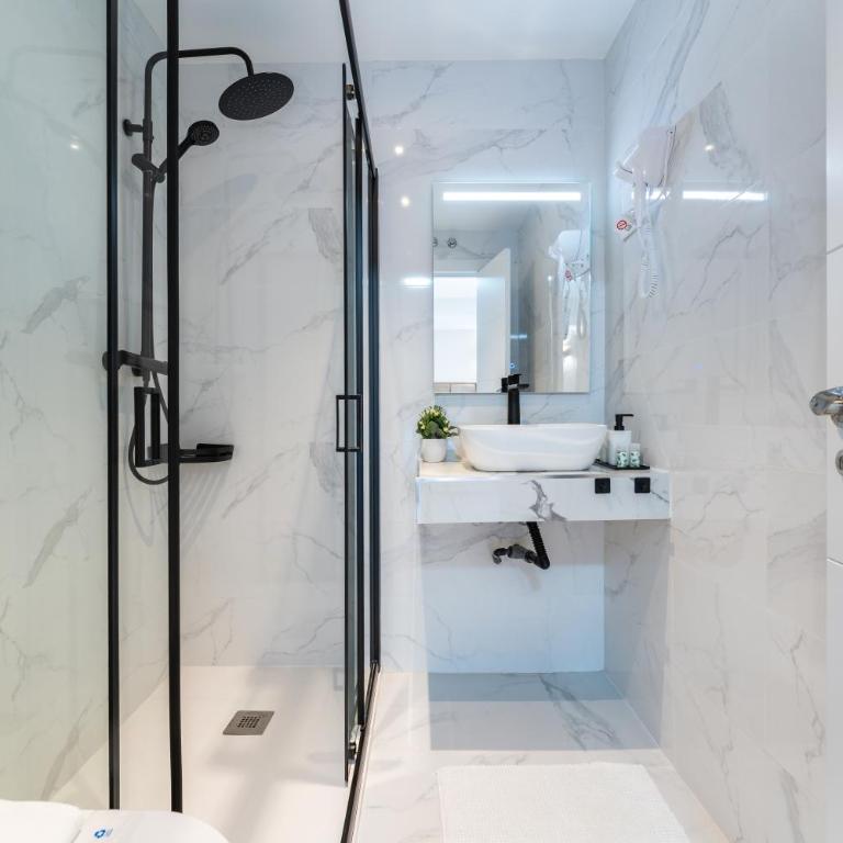 Blanca Maris - Habitación Doble con balcón - 5
