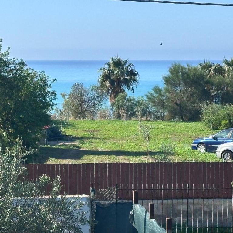 Locazione Turistica Sole Mare - Camera Matrimoniale Deluxe con Balcone e Vista Mare - 3