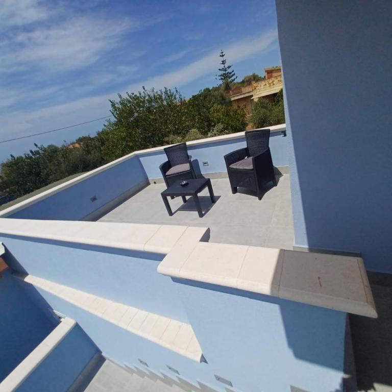 Locazione Turistica Sole Mare - Camera Matrimoniale Deluxe con Balcone e Vista Mare - 4