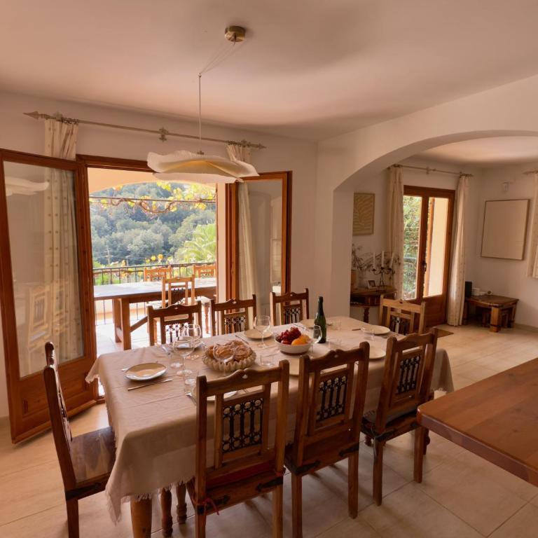 Beautiful Spacious Villa with Mountain View and Private Pool - Villa con piscina privada - 17