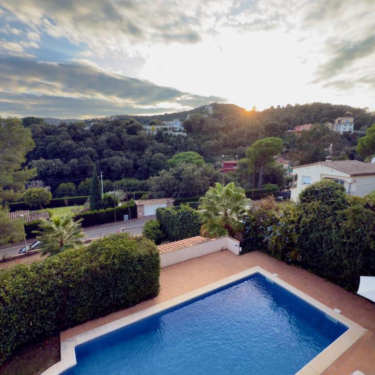 Beautiful Spacious Villa with Mountain View and Private Pool - Villa con piscina privada - 33