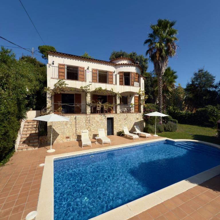 Beautiful Spacious Villa with Mountain View and Private Pool - Villa con piscina privada - 46