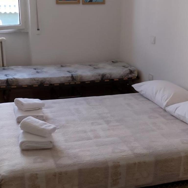 Corridoni 60 rooms - Camera Tripla con Bagno Privato Esterno - 2