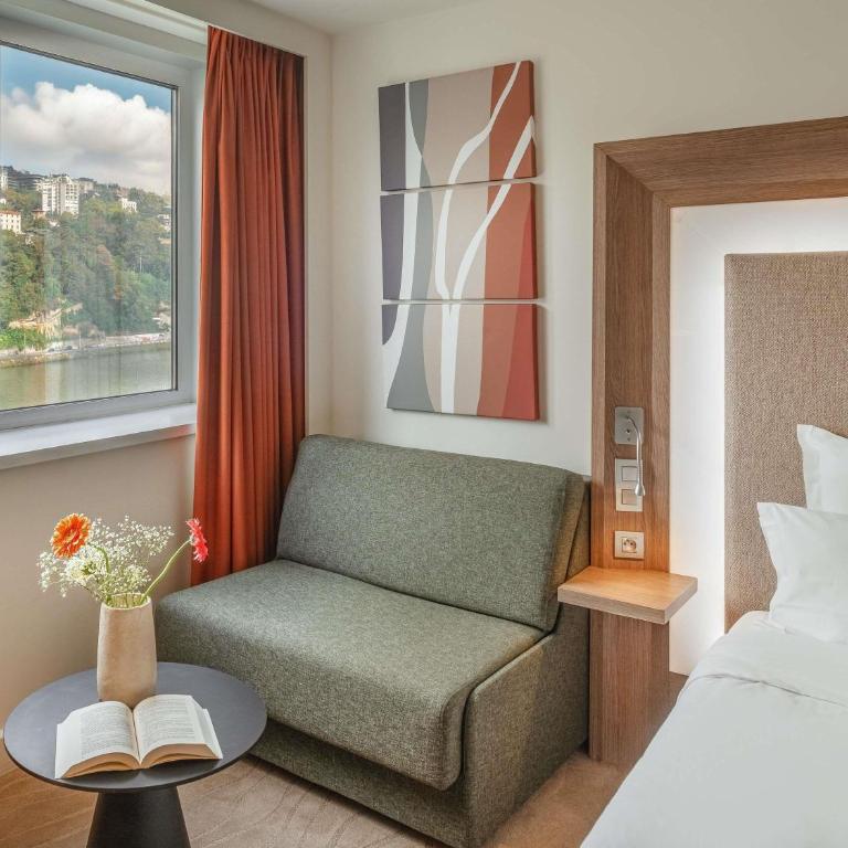 Novotel Lyon Centre-Confluence Bord de Saone - Chambre Double Exécutive avec Canapé - Vue sur Rivière - 4