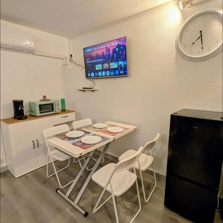Studio cv 4p, parking privée cosy design - One-Bedroom Apartment - 8