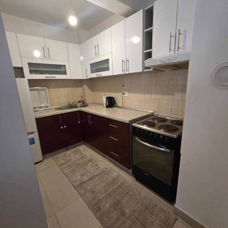 Rejjan Apartments-Spacious 2BR Apartment for 7, Free Parking, Tram to Old Town - Apartman sa 2 Spavaće Sobe - 3