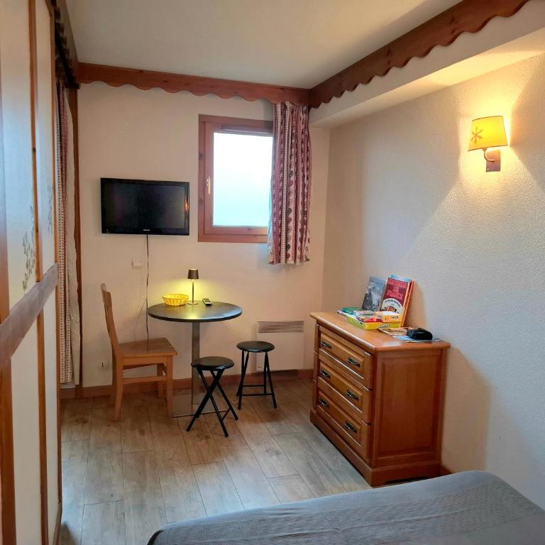 Appart 6 pers à 1800m, vue superbe, ski aux pieds - Apartment mit 3 Schlafzimmern - 20