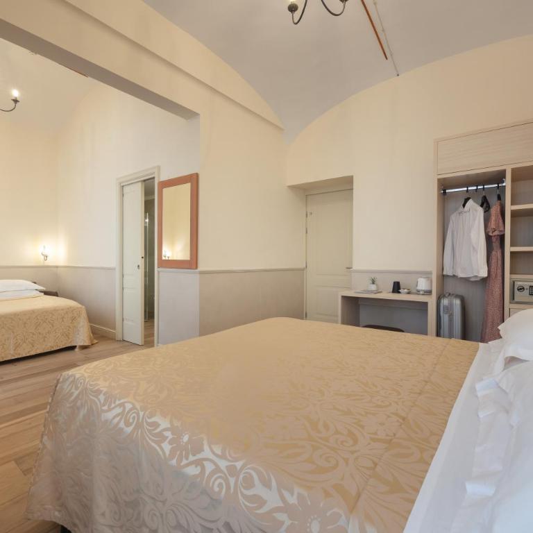 Hotel Flavia - Camera Familiare con Bagno Privato - 7