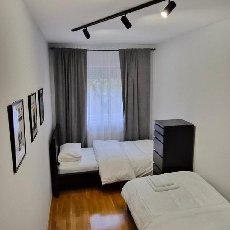 15th Corner Apartment - Two-Bedroom Apartment - 5