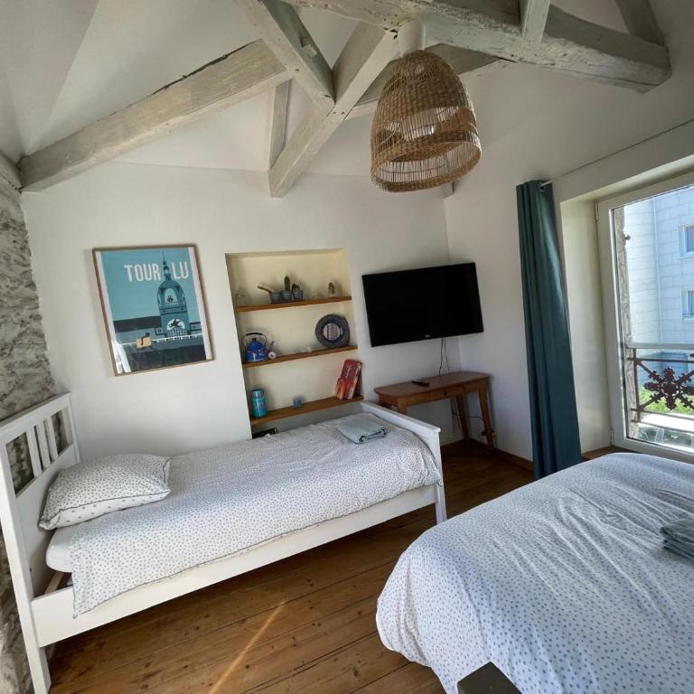 Maison indépendante cosy avec terrasse privée - La Laiterie - Chambre Triple - Vue sur Jardin - 4