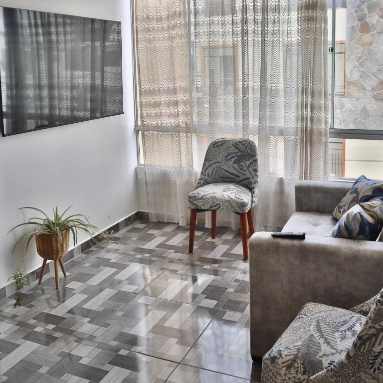 Lindo depa cerca a huacachina - Three-Bedroom Apartment - 4
