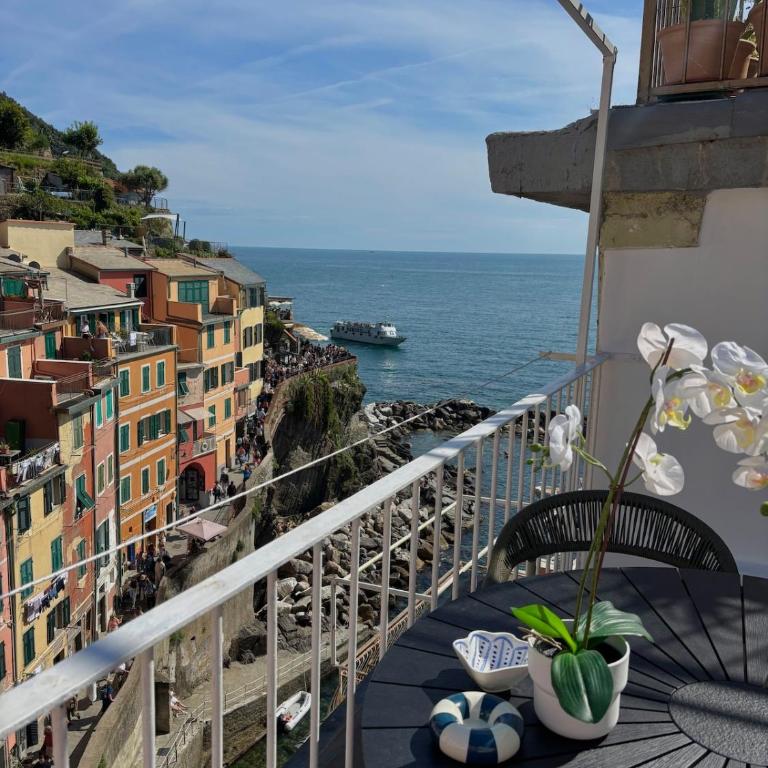 Sea Breeze - Two-Bedroom Apartment - 1