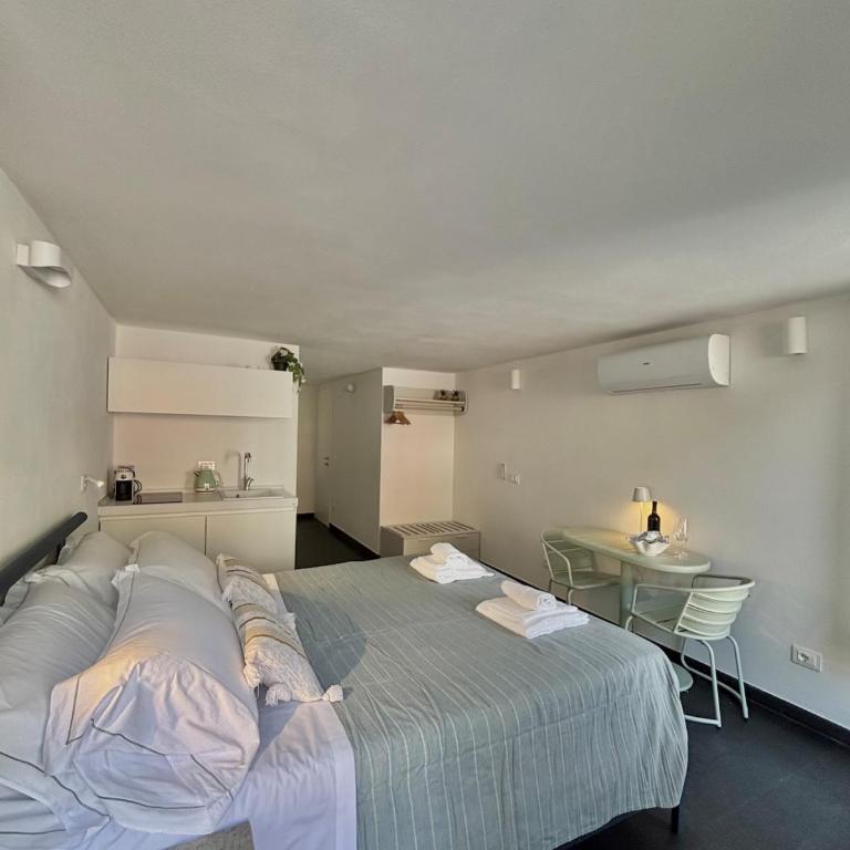 Sea Breeze - Two-Bedroom Apartment - 23